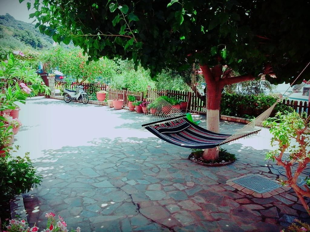 Villa Giovanni Paralia Vrachou Dış mekan fotoğraf