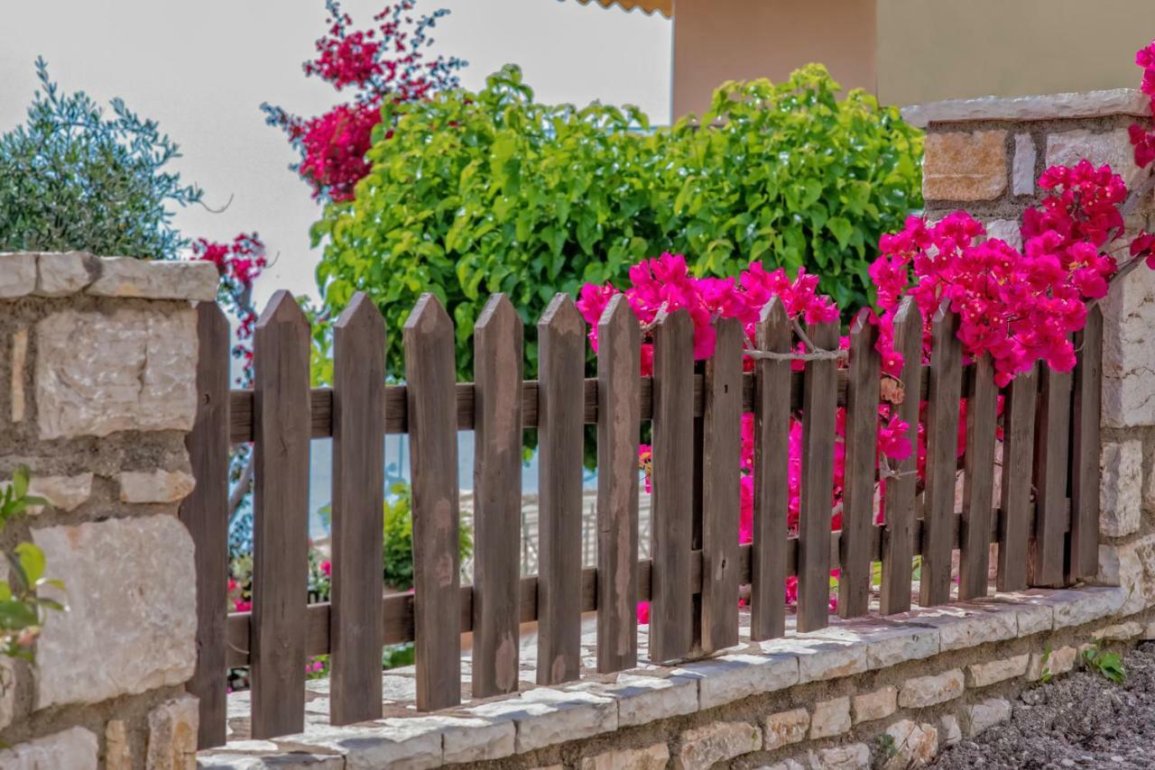 Villa Giovanni Paralia Vrachou Dış mekan fotoğraf